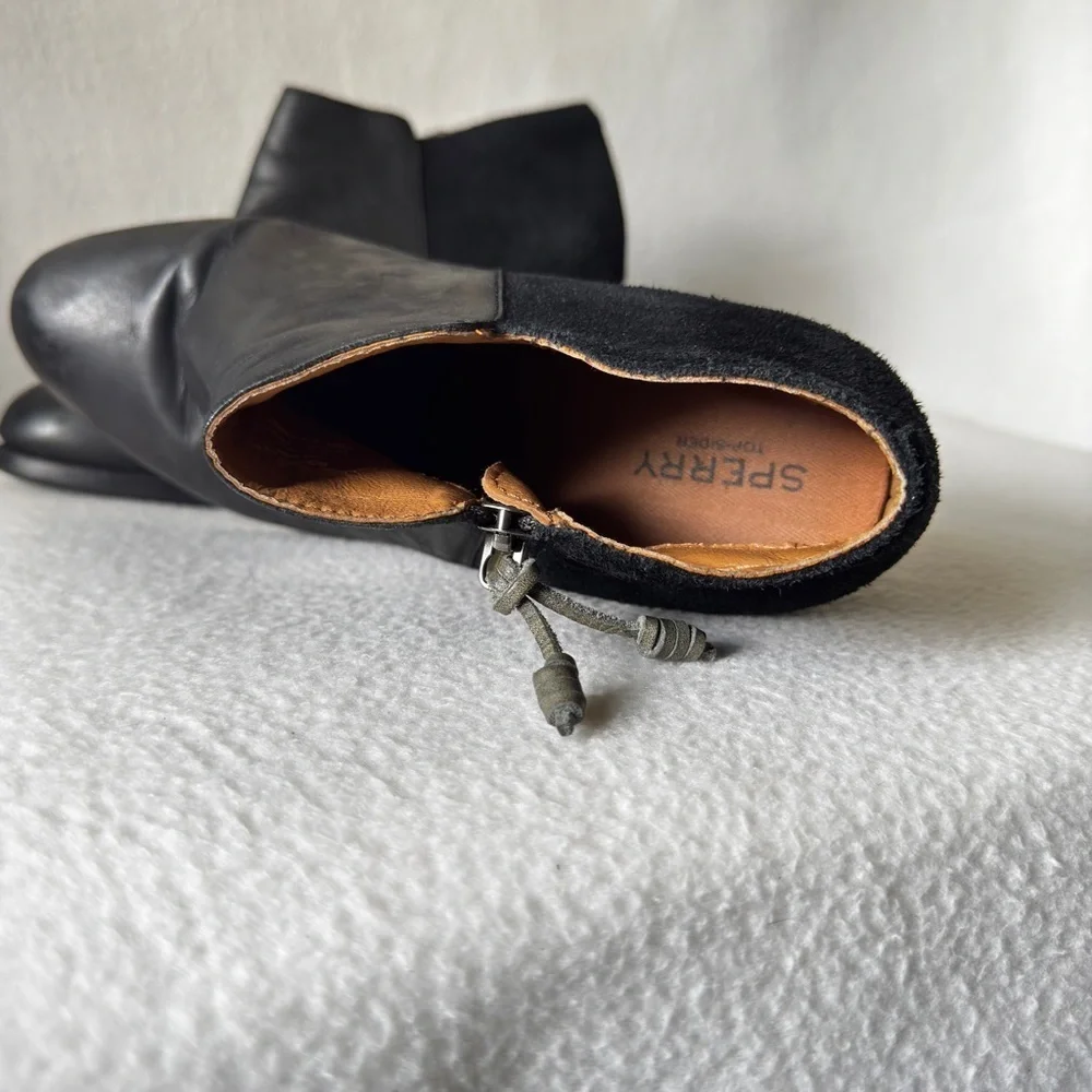 Sperry Size 9 Women's Leather Black Zippered Ankle Boots